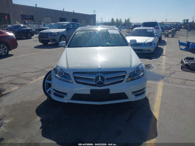 Продажа на аукционе авто 2012 Mercedes-benz C 250, vin: WDDGJ4HB7CF755047, номер лота: 44768990