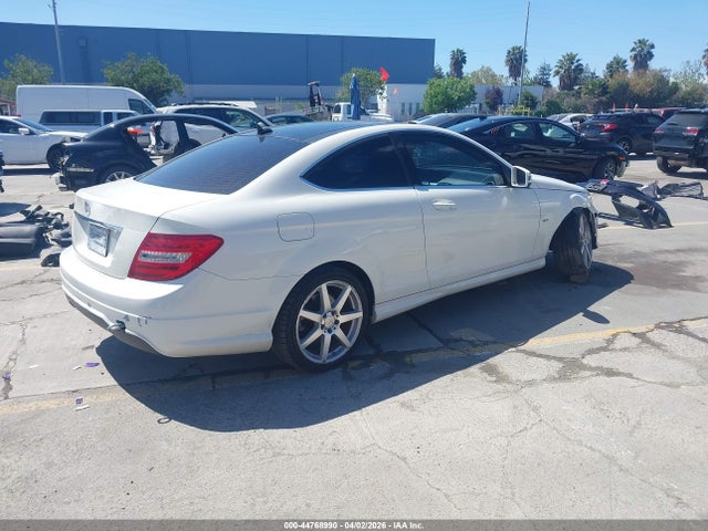 Продажа на аукционе авто 2012 Mercedes-benz C 250, vin: WDDGJ4HB7CF755047, номер лота: 44768990