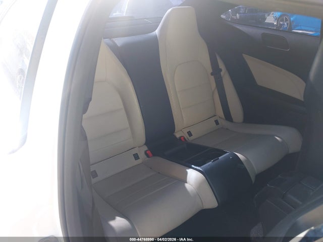 Продажа на аукционе авто 2012 Mercedes-benz C 250, vin: WDDGJ4HB7CF755047, номер лота: 44768990