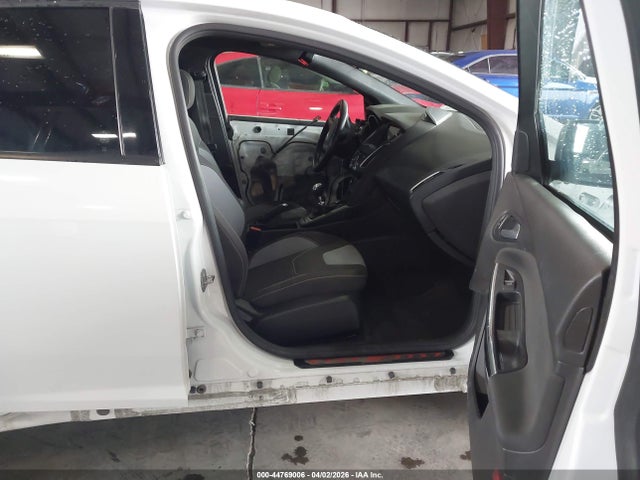 Ford FOCUS ST 2017 1FADP3L92HL348150 Image 5
