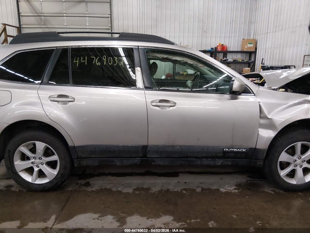 Aukcja sprzedaży 2014 Subaru Outback 2.5i Premium, vin: 4S4BRCCC3E3224208, numer aukcji: 44769032