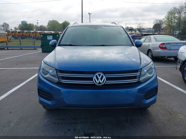 44769049 :رقم المزاد ، WVGRV7AX7HK003342 vin ، 2017 Volkswagen Tiguan 2.0t Wolfsburg Edition مزاد بيع