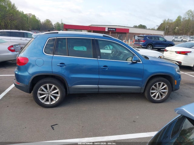 44769049 :رقم المزاد ، WVGRV7AX7HK003342 vin ، 2017 Volkswagen Tiguan 2.0t Wolfsburg Edition مزاد بيع