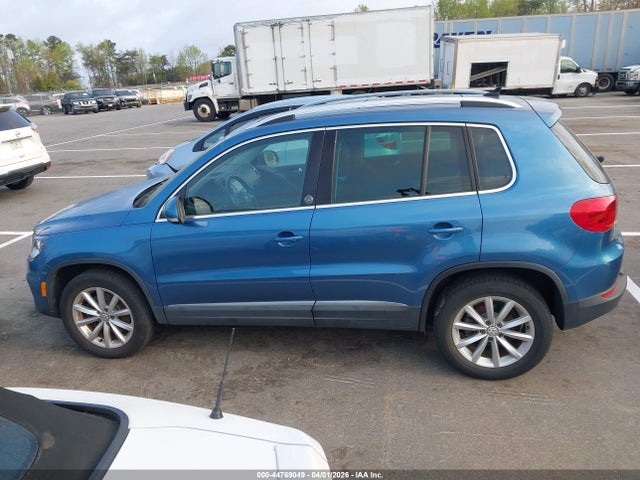 44769049 :رقم المزاد ، WVGRV7AX7HK003342 vin ، 2017 Volkswagen Tiguan 2.0t Wolfsburg Edition مزاد بيع