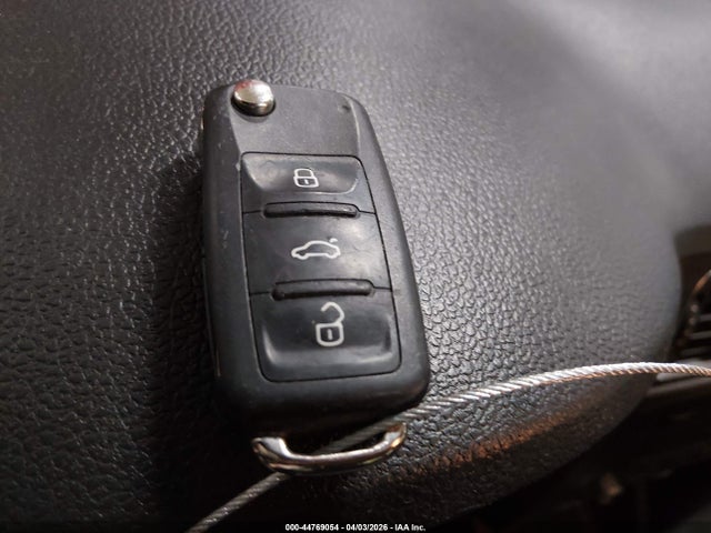 2013 Volkswagen Jetta 2.5l Se მანქანა იყიდება აუქციონზე, vin: 3VWDP7AJ6DM421654, აუქციონის ნომერი: 44769054