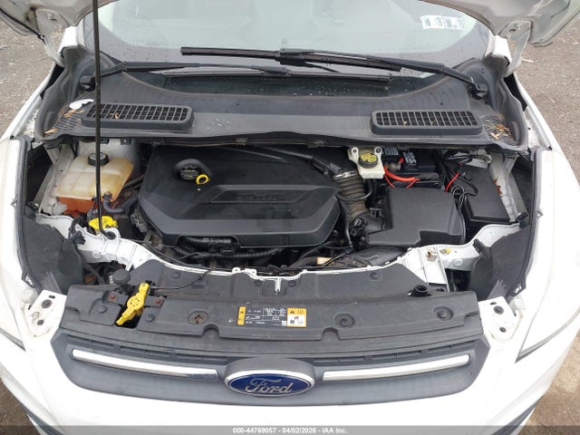 1FMCU9GX7EUD38029 Ford ESCAPE SE