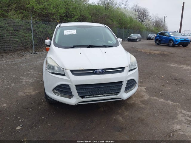 1FMCU9GX7EUD38029 Ford ESCAPE SE