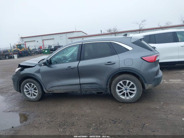 44769061 :رقم المزاد ، 1FMCU9G6XNUA70794 vin ، 2022 Ford Escape Se مزاد بيع