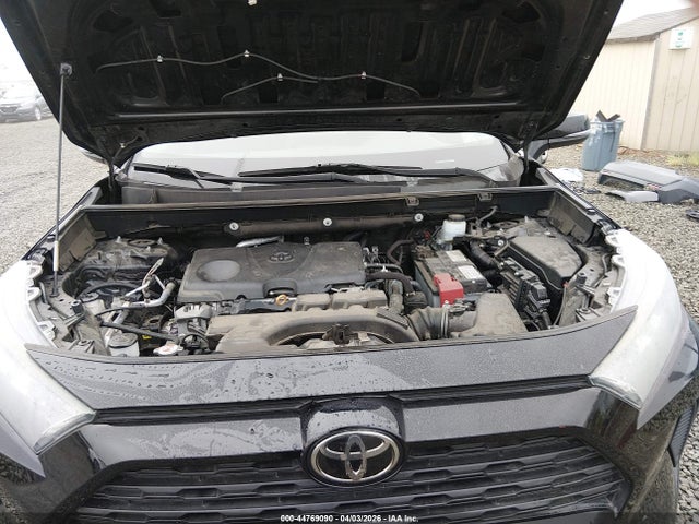 2T3G1RFV9KW042345 Toyota RAV4 LE