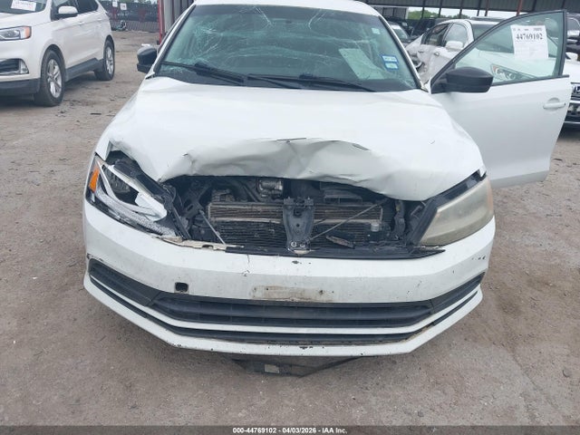 44769102 :رقم المزاد ، 3VWD17AJ6FM266110 vin ، 2015 Volkswagen Jetta 1.8t Se مزاد بيع