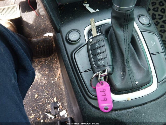 44769108 :رقم المزاد ، KM8K1CAA6MU748146 vin ، 2021 Hyundai Kona Se مزاد بيع
