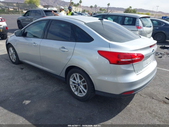 Ford FOCUS SE 2015 1FADP3F22FL317539 Image 3
