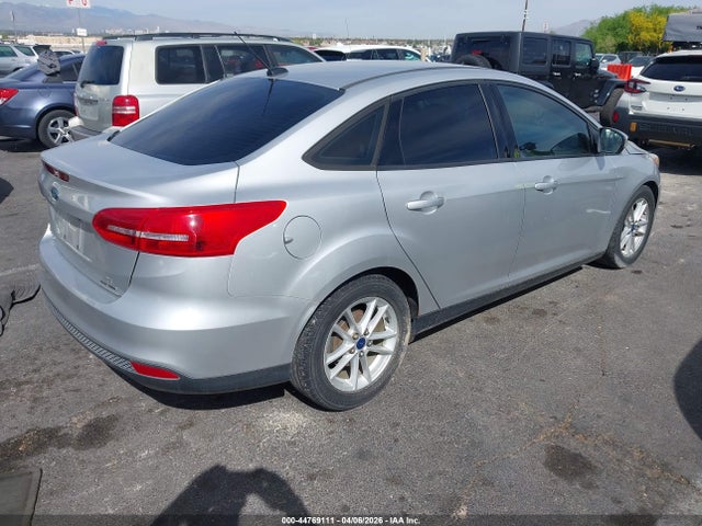 Ford FOCUS SE 2015 1FADP3F22FL317539 Image 4