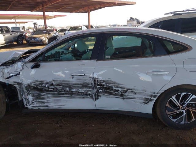KMHL24JJ4TA135689 Hyundai Sonata Hybrid Blue