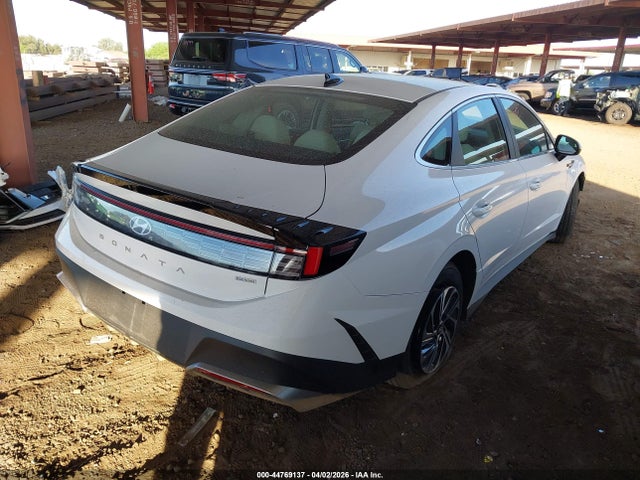 KMHL24JJ4TA135689 Hyundai Sonata Hybrid Blue