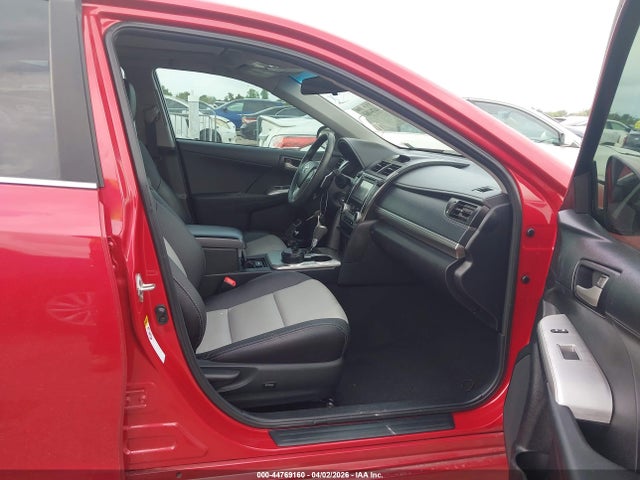 44769160 :رقم المزاد ، 4T1BF1FK6DU642027 vin ، 2013 Toyota Camry Se مزاد بيع