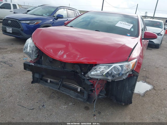 44769160 :رقم المزاد ، 4T1BF1FK6DU642027 vin ، 2013 Toyota Camry Se مزاد بيع