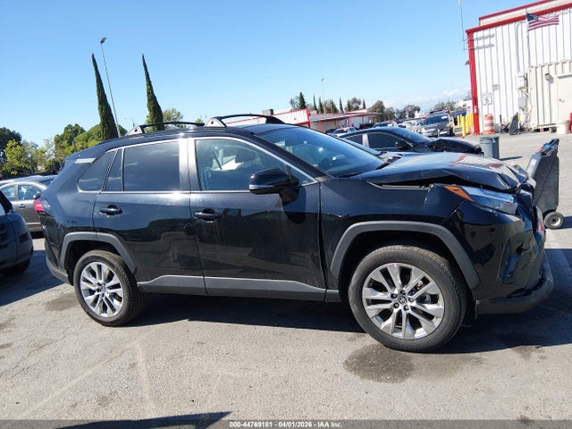 2T3C1RFV4RW301011 Toyota Rav4 Xle Premium