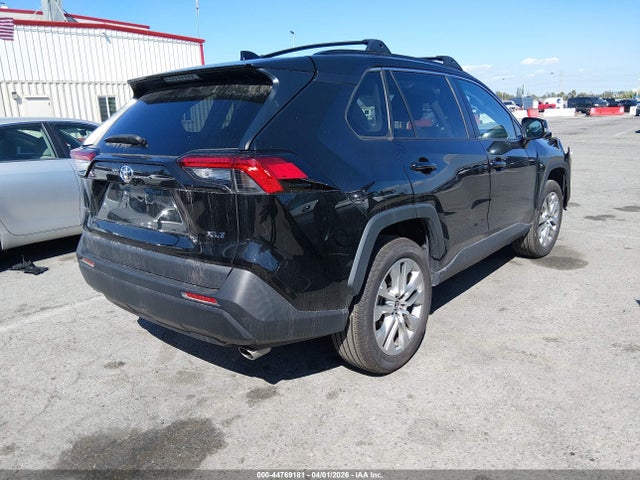 2T3C1RFV4RW301011 Toyota Rav4 Xle Premium
