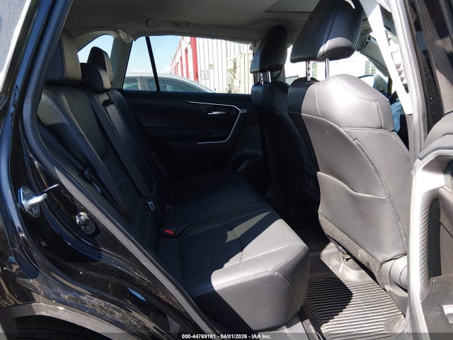 2T3C1RFV4RW301011 Toyota Rav4 Xle Premium