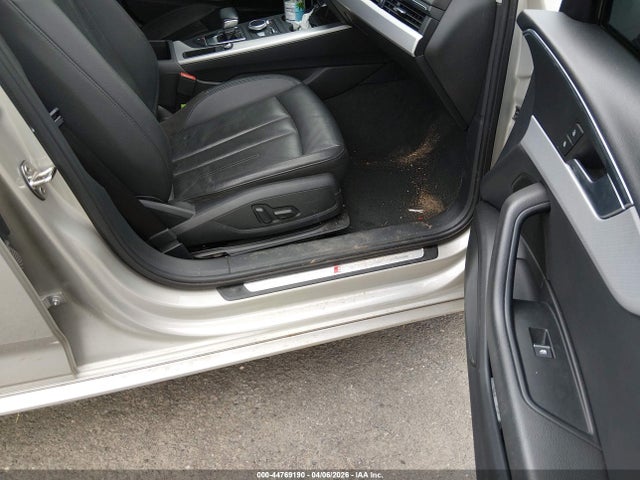 44769190 :رقم المزاد ، WAUENAF42HN070960 vin ، 2017 Audi A4 2.0t Premium مزاد بيع