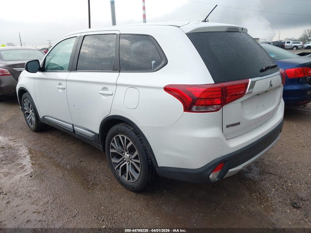 2016 MITSUBISHI OUTLANDER JA4AD2A31GZ049902 Photo 2