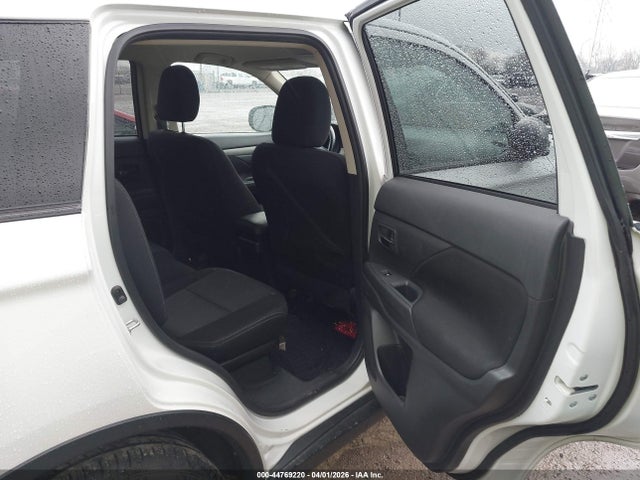 2016 MITSUBISHI OUTLANDER JA4AD2A31GZ049902 Photo 7
