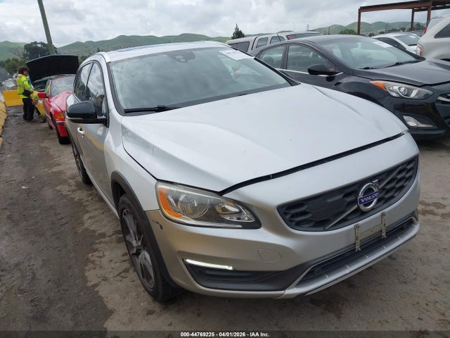2016 VOLVO V60 CROSS COUNTRY YV4612HK9G1003389