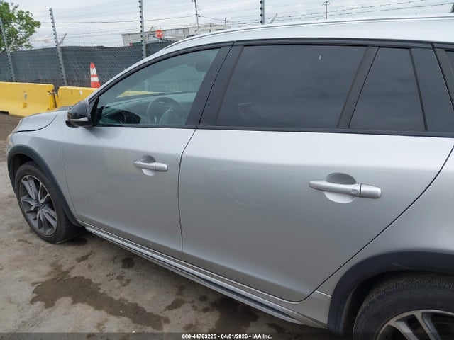 YV4612HK9G1003389 Volvo V60 Cross Country T5