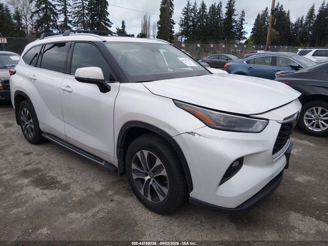 2022 TOYOTA HIGHLANDER 5TDGZRBHXNS221119