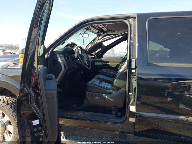 1FT8W3BT0GEC93535 Ford F-350 Lariat