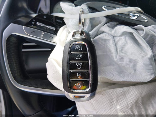 5NPLS4AG1NH058171 Hyundai ELANTRA SEL