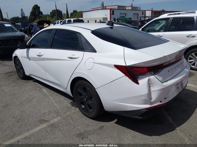 5NPLS4AG1NH058171 Hyundai ELANTRA SEL