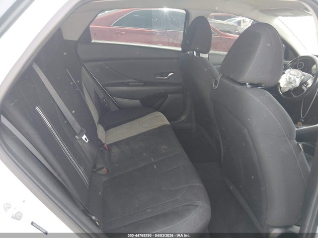 5NPLS4AG1NH058171 Hyundai ELANTRA SEL