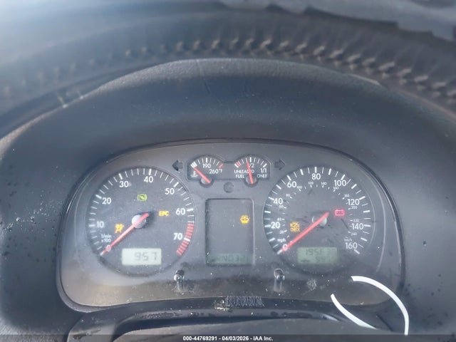 2001 Volkswagen Jetta Gls მანქანა იყიდება აუქციონზე, vin: 3VWSK69M91M129992, აუქციონის ნომერი: 44769291