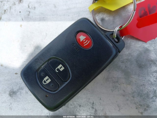 2015 Toyota Prius Three მანქანა იყიდება აუქციონზე, vin: JTDKN3DU3F0461162, აუქციონის ნომერი: 44769295