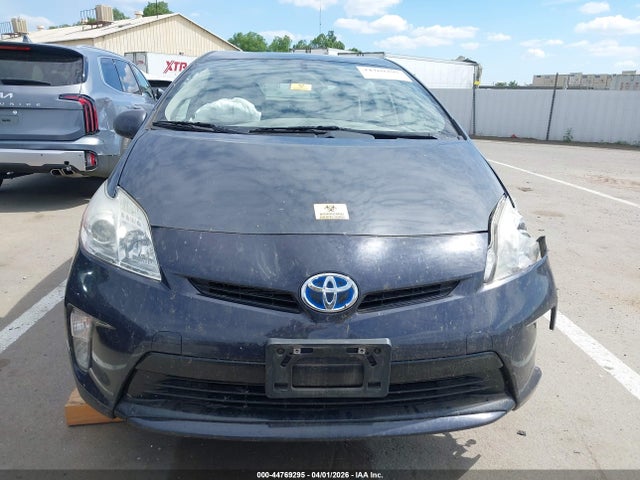 2015 Toyota Prius Three მანქანა იყიდება აუქციონზე, vin: JTDKN3DU3F0461162, აუქციონის ნომერი: 44769295