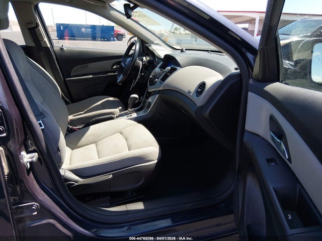 1G1PC5SB8E7435776 Chevrolet Cruze 1lt Auto