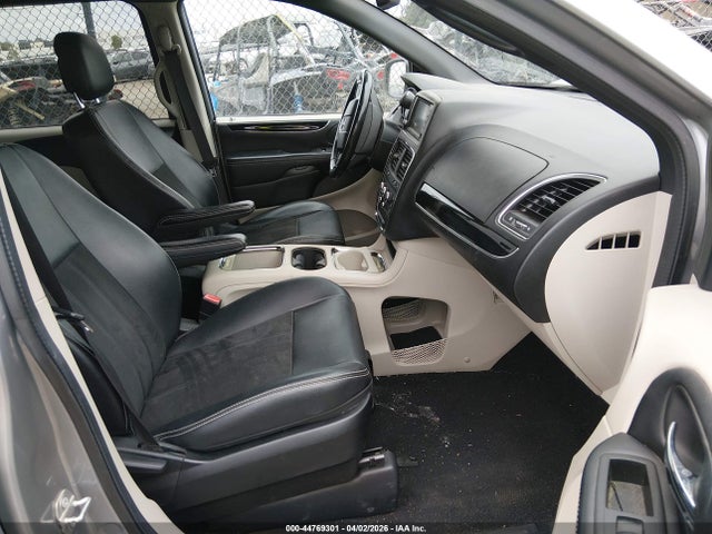 44769301 :رقم المزاد ، 2C4RDGCG9KR692281 vin ، 2019 Dodge Grand Caravan Sxt مزاد بيع