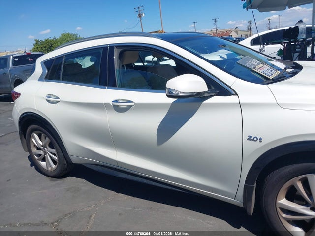 44769304 :رقم المزاد ، SJKCH5CP7JA058868 vin ، 2018 Infiniti Qx30 Premium مزاد بيع