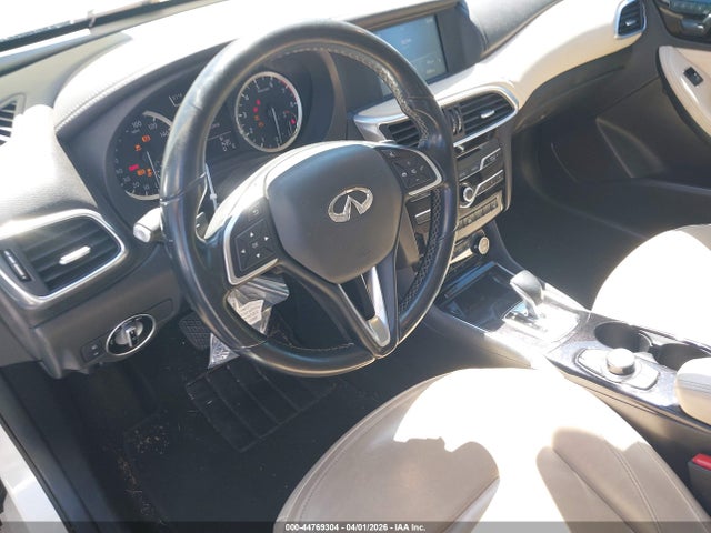 44769304 :رقم المزاد ، SJKCH5CP7JA058868 vin ، 2018 Infiniti Qx30 Premium مزاد بيع