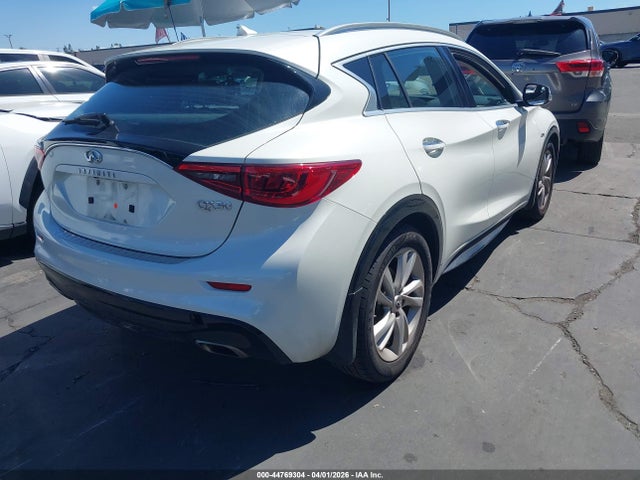 44769304 :رقم المزاد ، SJKCH5CP7JA058868 vin ، 2018 Infiniti Qx30 Premium مزاد بيع