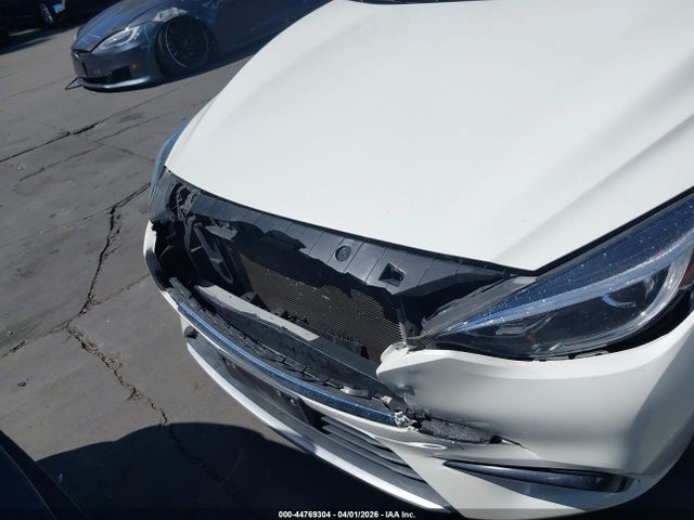 44769304 :رقم المزاد ، SJKCH5CP7JA058868 vin ، 2018 Infiniti Qx30 Premium مزاد بيع