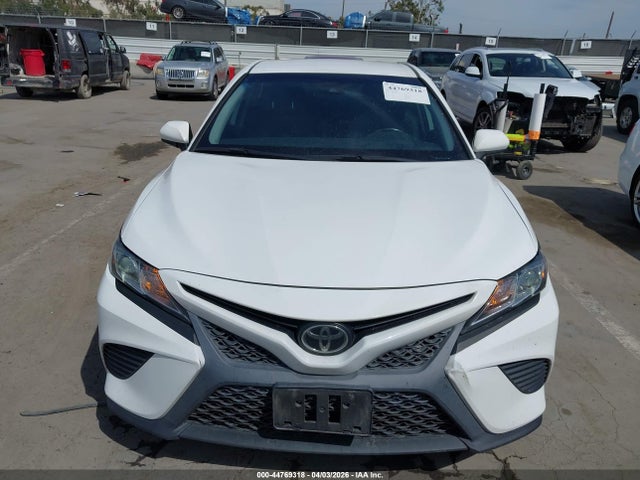 4T1B11HKXKU687688 Toyota CAMRY SE