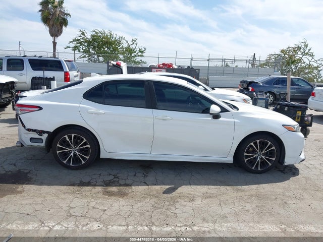 4T1B11HKXKU687688 Toyota CAMRY SE