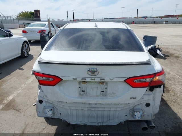 4T1B11HKXKU687688 Toyota CAMRY SE