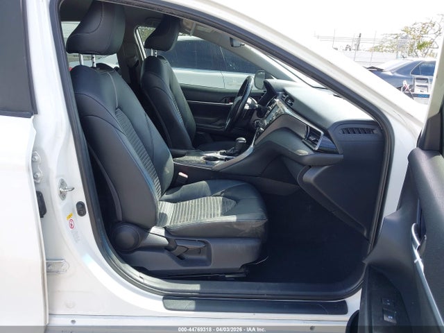 4T1B11HKXKU687688 Toyota CAMRY SE