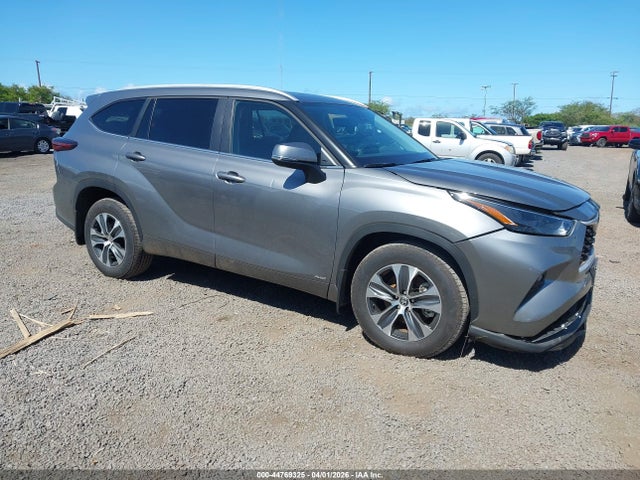 2026 Toyota Highlander Hybrid Xle მანქანა იყიდება აუქციონზე, vin: 5TDKBRCH0TS692142, აუქციონის ნომერი: 44769325