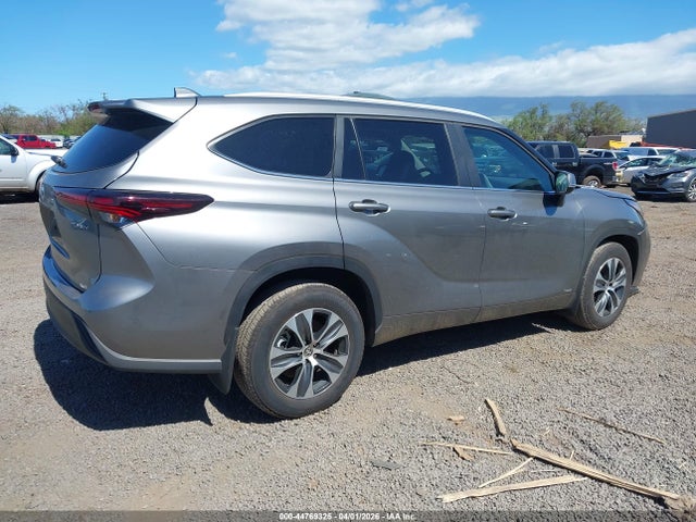 5TDKBRCH0TS692142 Toyota Highlander Hybrid Xle