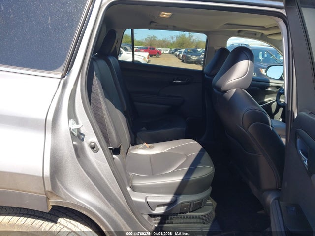 5TDKBRCH0TS692142 Toyota Highlander Hybrid Xle